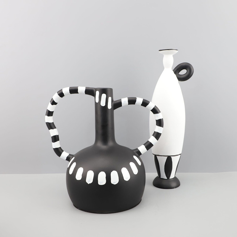 Resin Art Dining Table - Moderne Kunst-Vase mit schwarzen und weißen