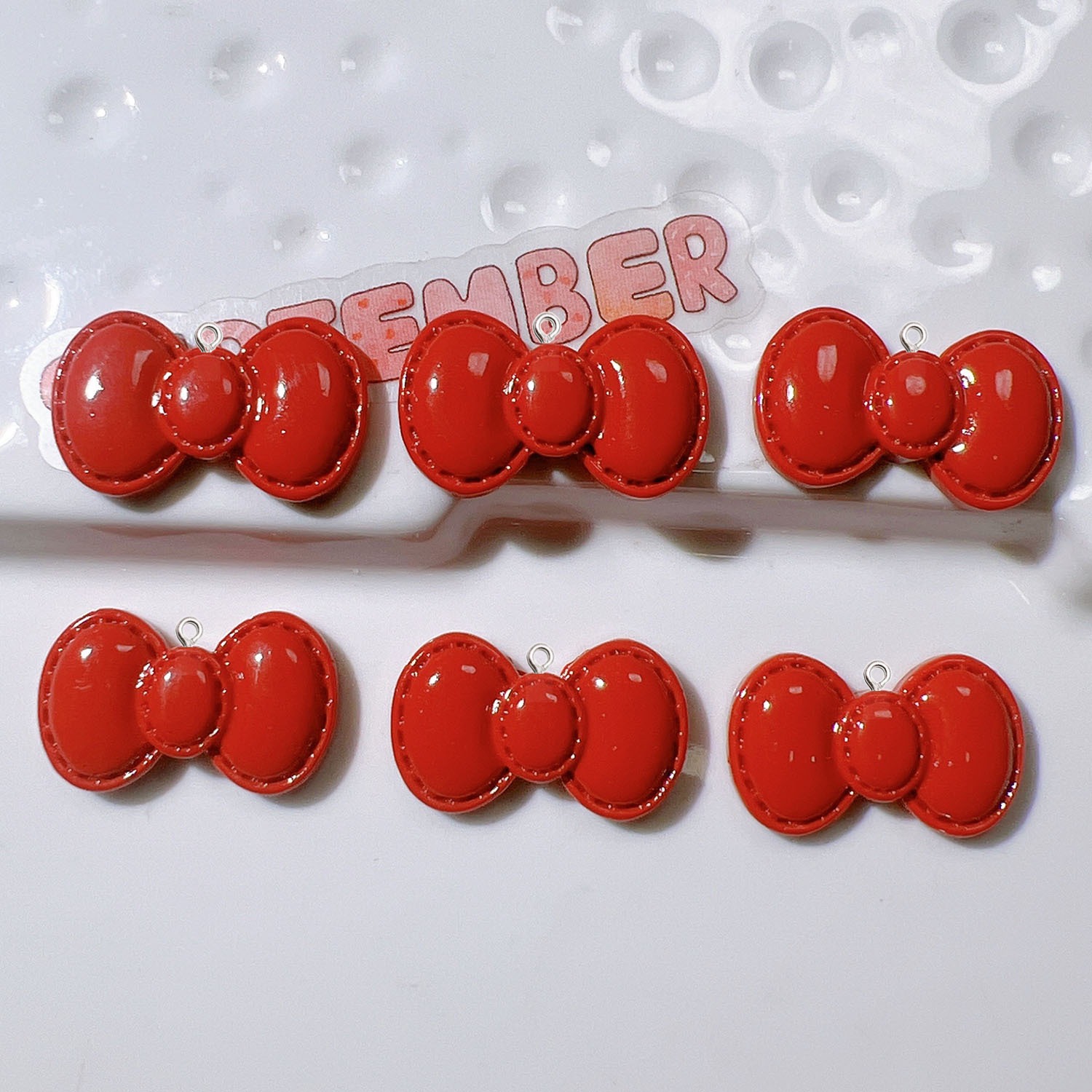 10 Stück niedliche Cartoon-Bow – Resin Art Necklace Bewertung und Preis