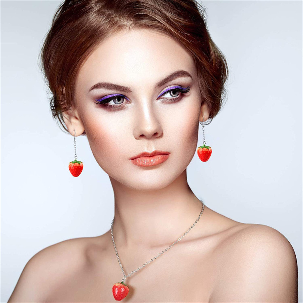 SG04 Niedliche 5 Stück Erdbeer – Resin Art Necklace Bewertung und Preis